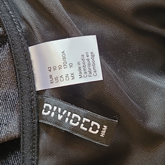 H&M Black Velvet Jumpsuit | Size 10 - Picture 9 of 9